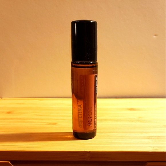 Do TERRA Neroli Touch Essential Oil - 10mL Roller - Picture 1 of 4